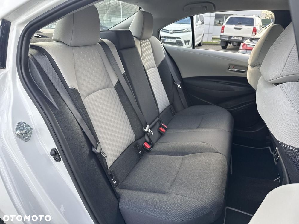 Toyota Corolla 1.8 Hybrid Comfort - 24