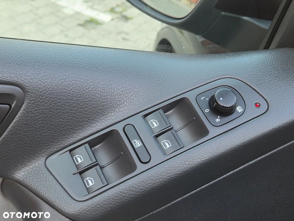 Volkswagen Tiguan 2.0 TDI DPF BlueMotion Technology Sport & Style - 32