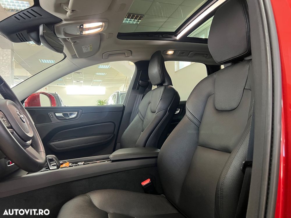 Volvo XC 60 T6 AWD Recharge Geartronic Inscription Expression - 24