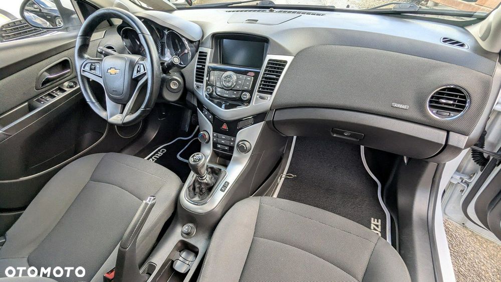 Chevrolet Cruze - 17