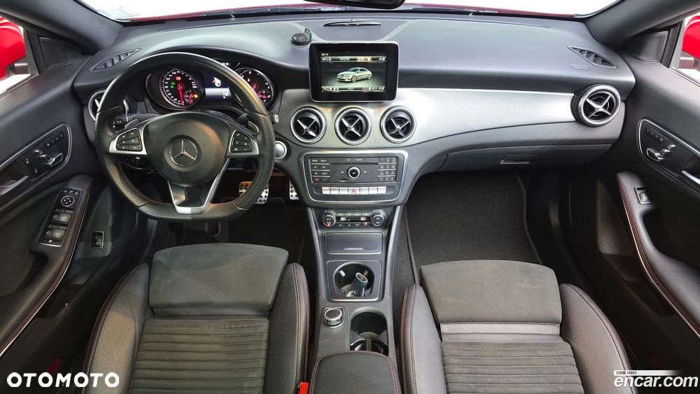 Mercedes-Benz CLA - 8