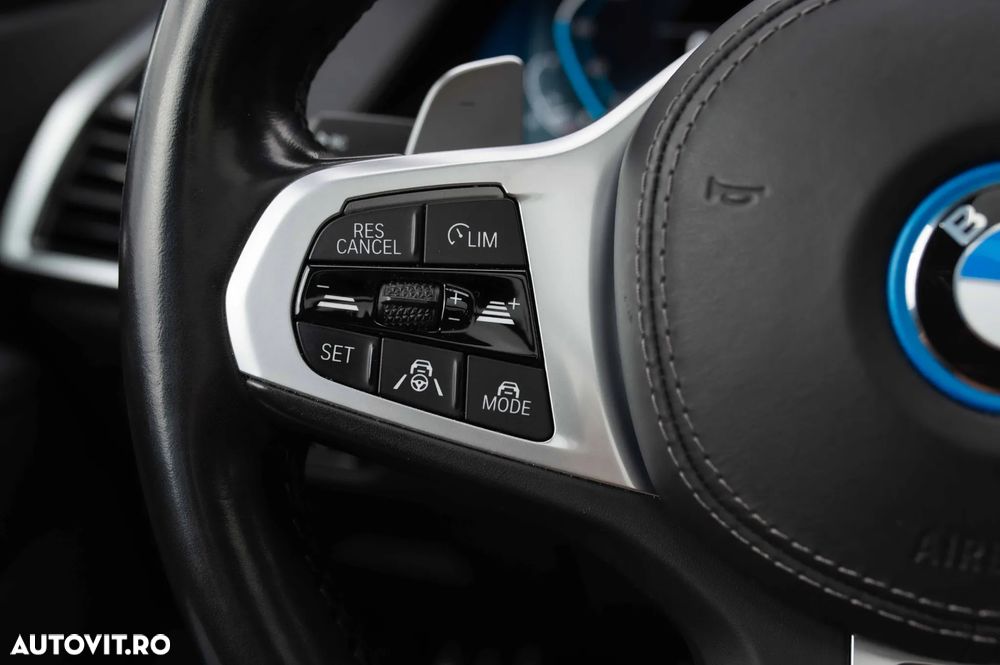 BMW X5 xDrive45e - 25