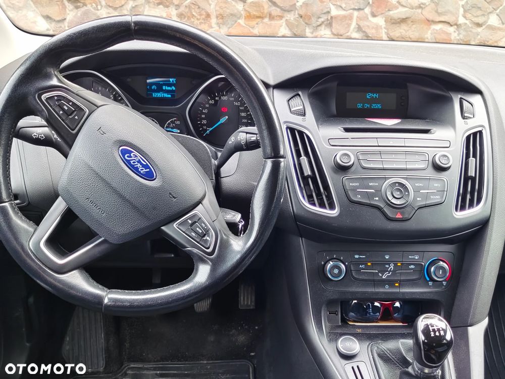 Ford Focus 1.6 Trend - 5