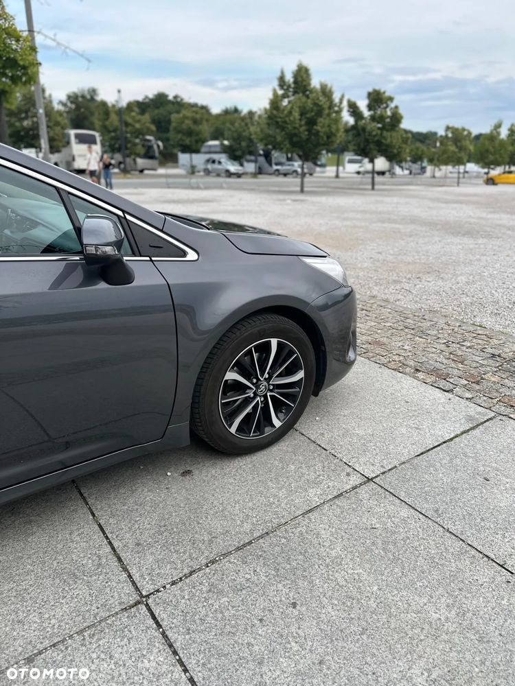 Toyota Avensis 2.0 Premium MS - 2