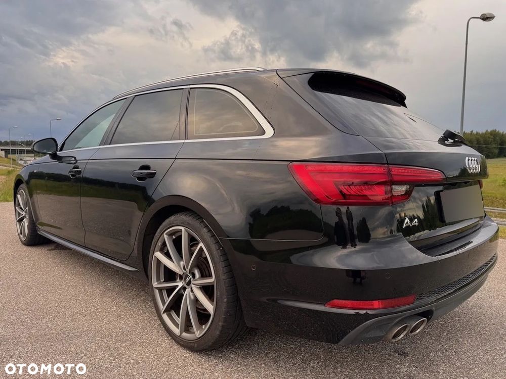 Audi A4 Avant - 12