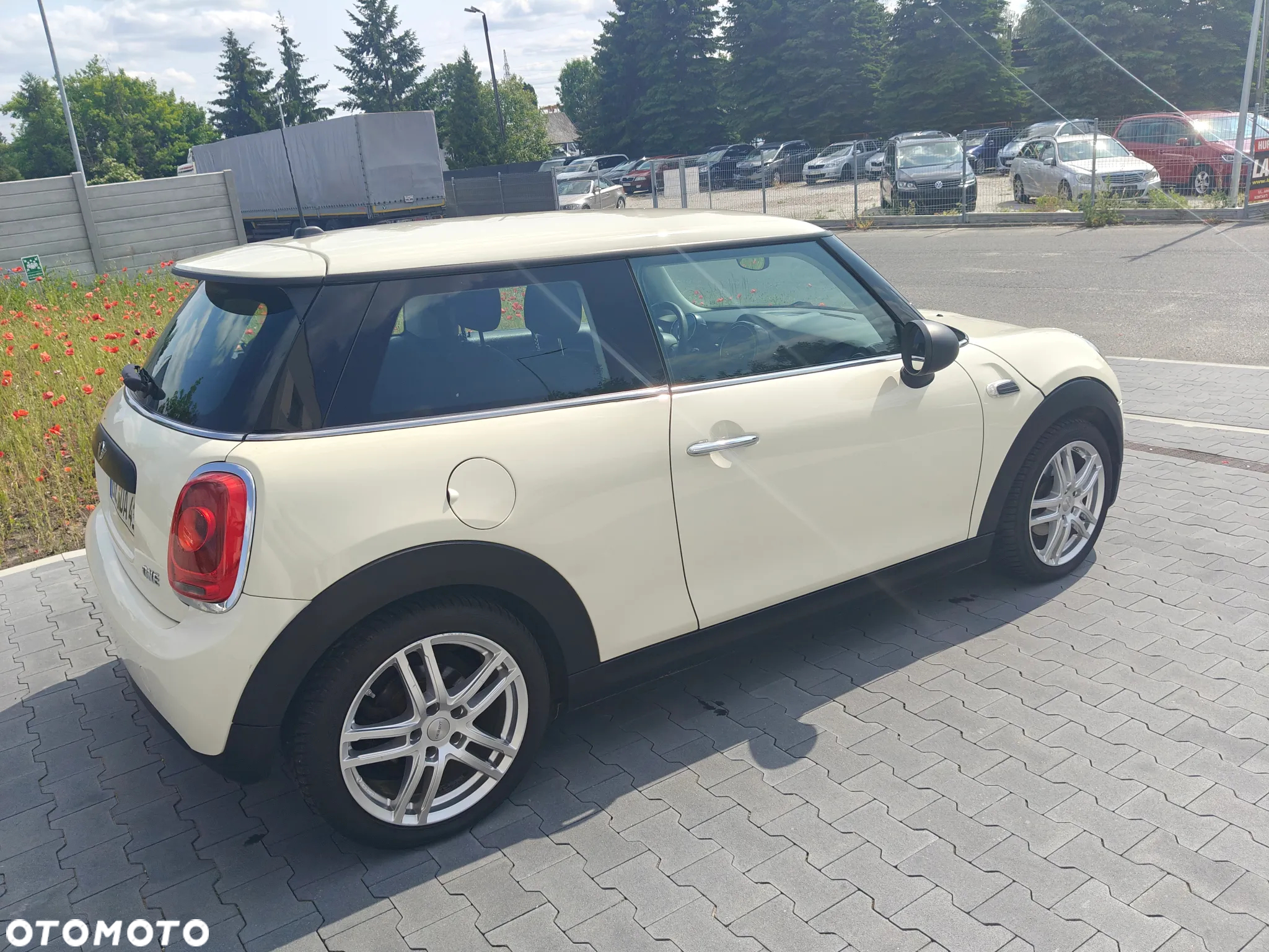 MINI ONE First - 9