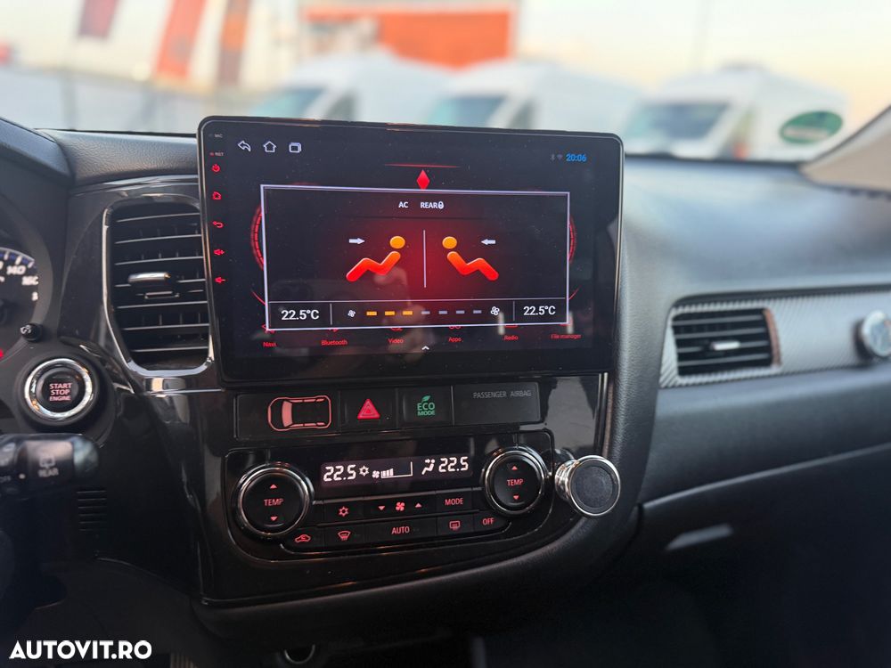 Mitsubishi Outlander - 17