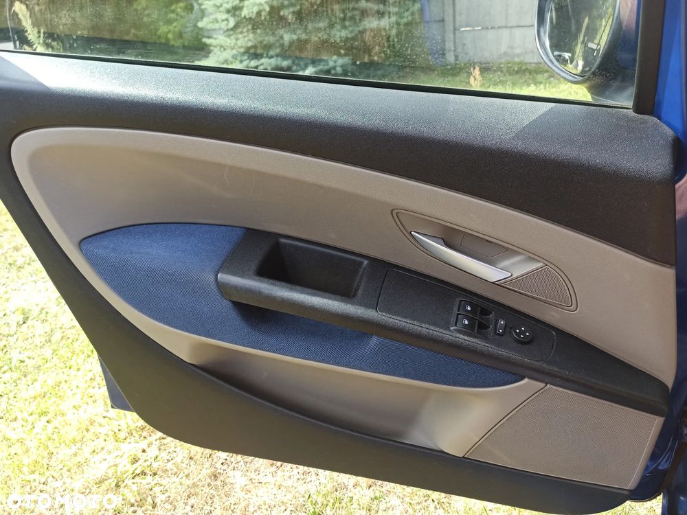 Fiat Grande Punto - 12