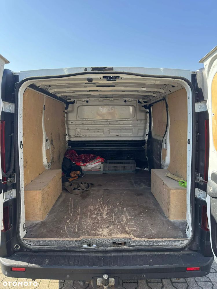 Opel Vivaro - 10