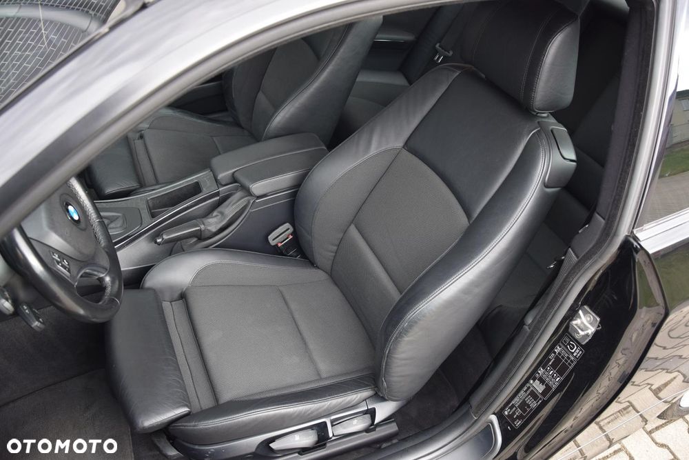 BMW Seria 3 320d M Sport Edition - 11