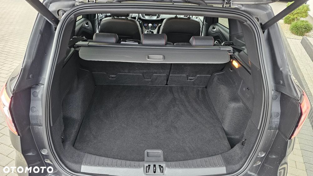 Ford Kuga 1.5 EcoBoost 2x4 ST-Line - 13