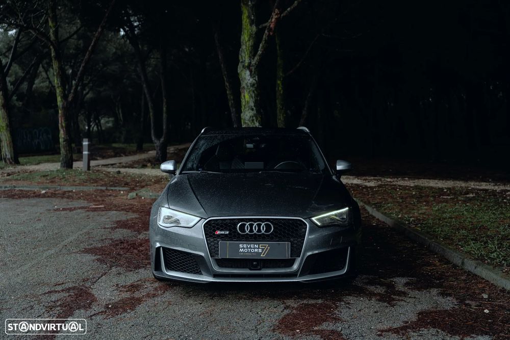 Audi RS3 Sportback 2.5 TFSI quattro S tronic - 4