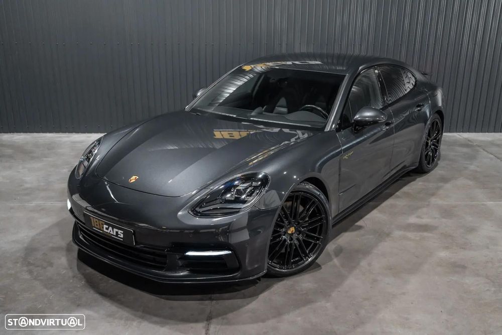 Porsche Panamera 4 E-Hybrid - 36