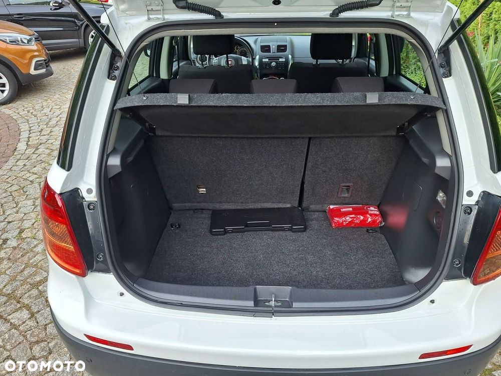 Fiat Sedici 2.0 Multijet 16V 4x4 Emotion - 24