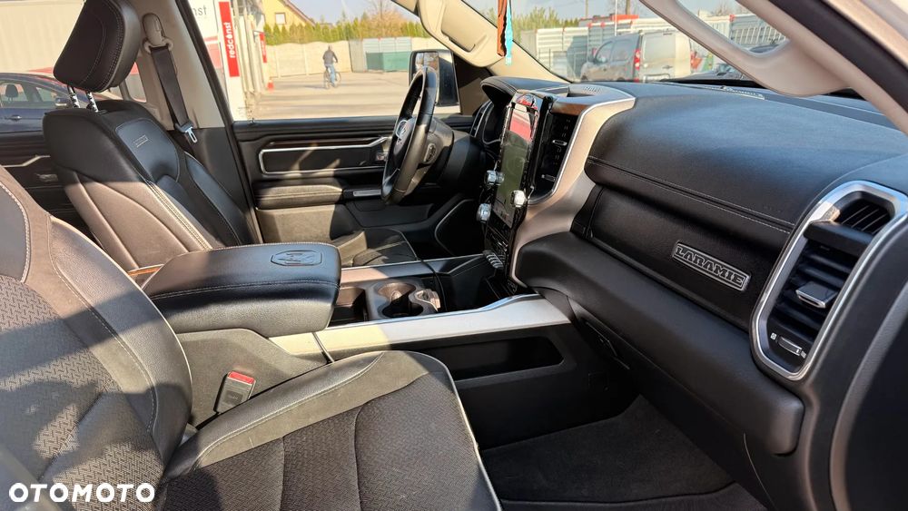 RAM 1500 Crew Cab Longhorn - 12