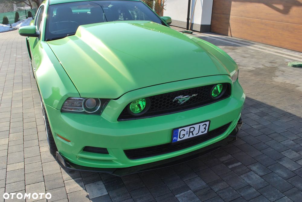 Ford Mustang - 2