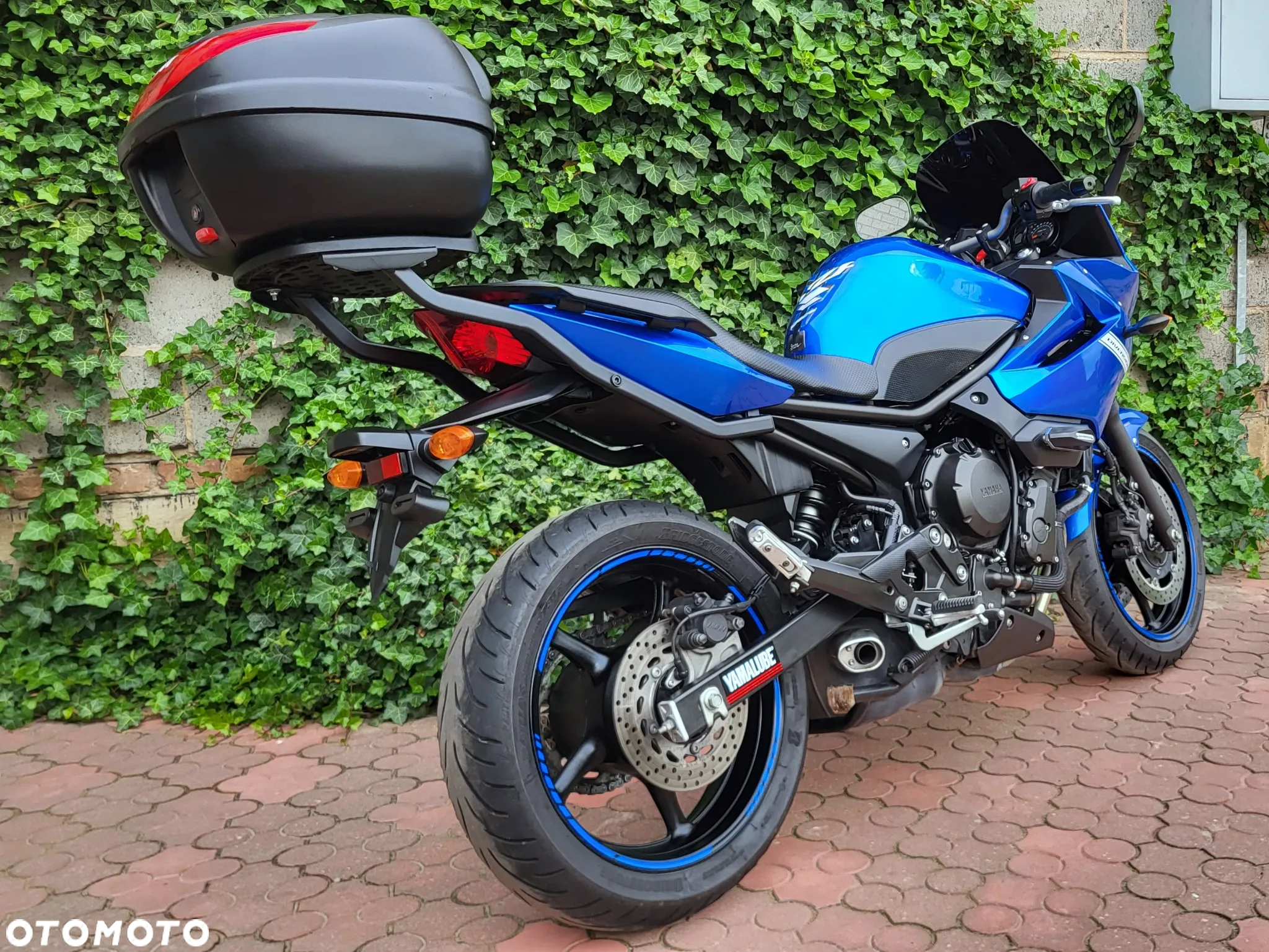 Yamaha XJ - 18