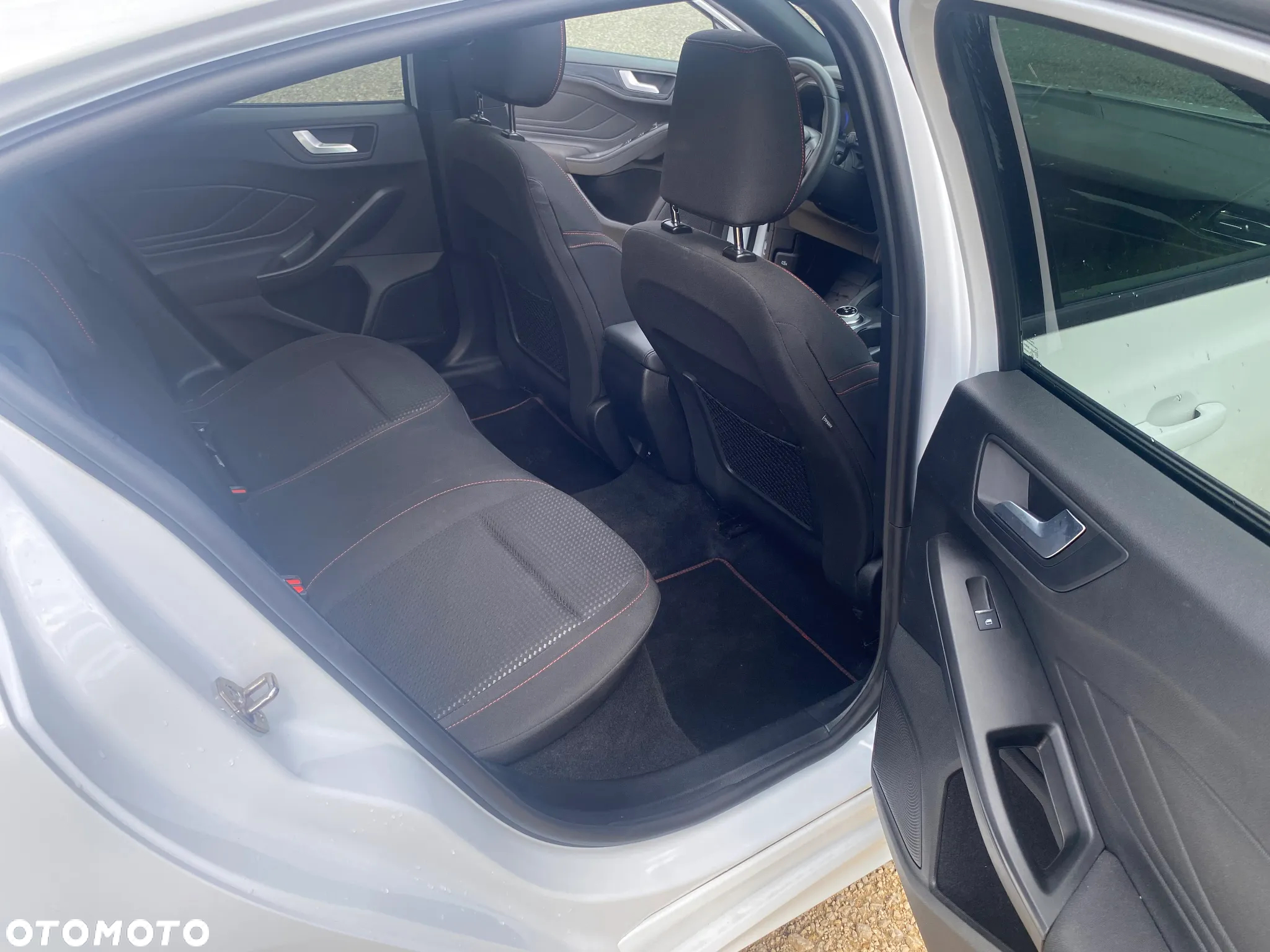 Ford Focus Turnier 1.5 EcoBlue Start-Stopp-System ST-LINE X - 15