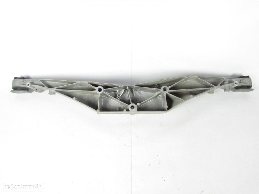 SUPORTE TRANSVERSAL DIFERENCIAL TRASEIRO Trás Seminovo/ Original BMW 2 Active To... - 2