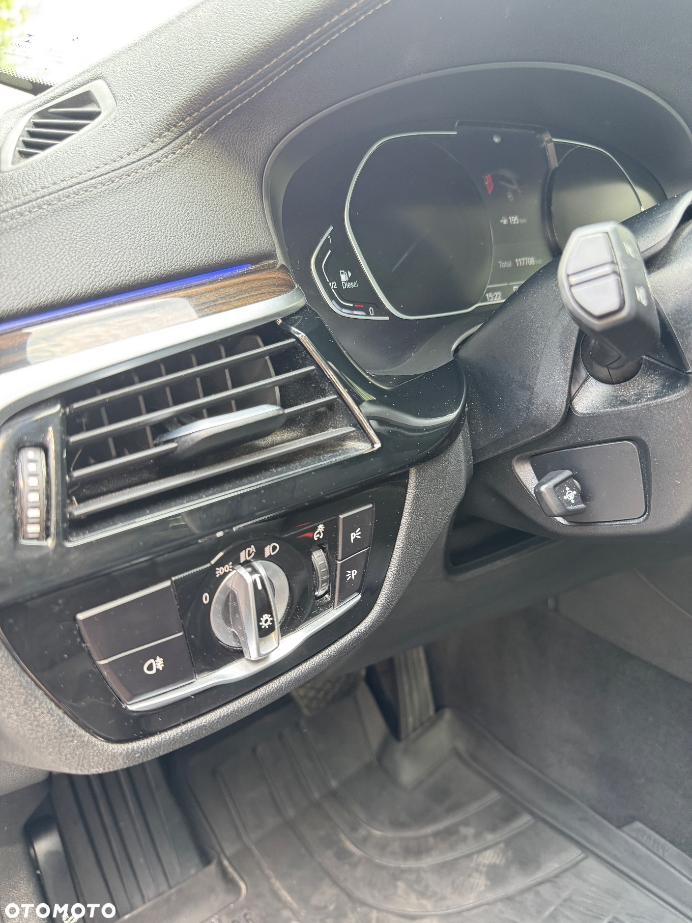 BMW Seria 5 520d xDrive Touring Luxury Line - 27