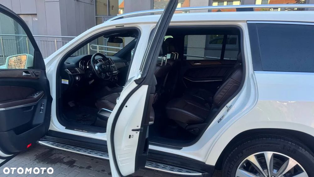 Mercedes-Benz GL 500 4Matic (BlueEFFICIENCY) 7G-TRONIC - 23