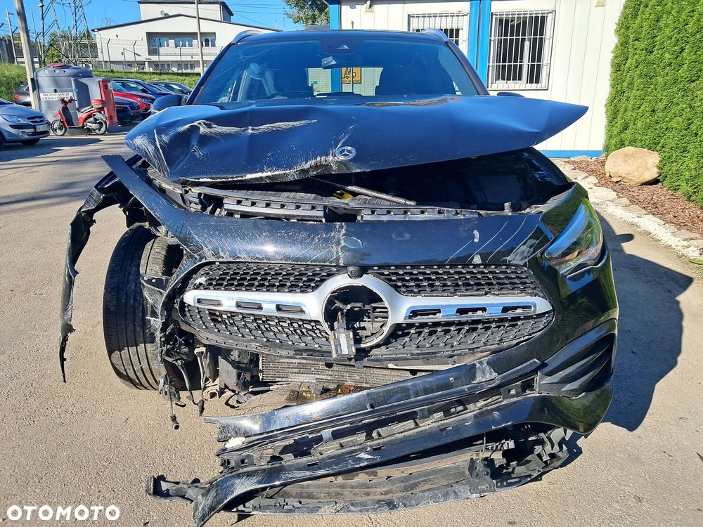 Mercedes-Benz GLA 200 AMG Line - 17
