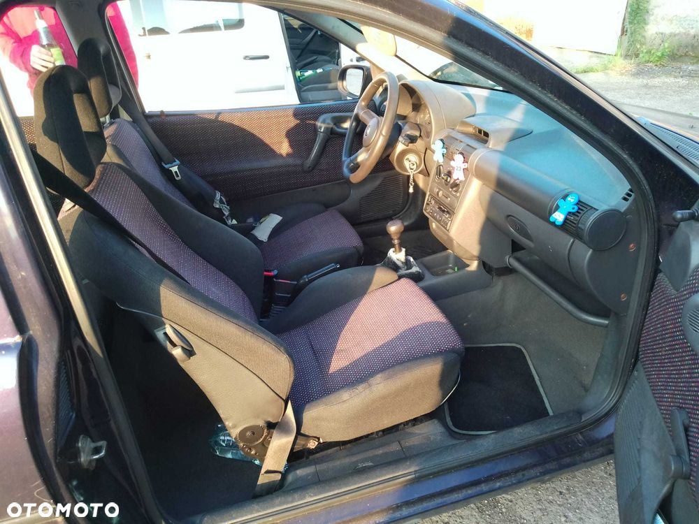 Opel Corsa - 7