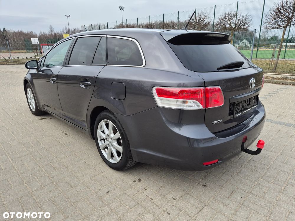 Toyota Avensis 1.8 Sol - 7