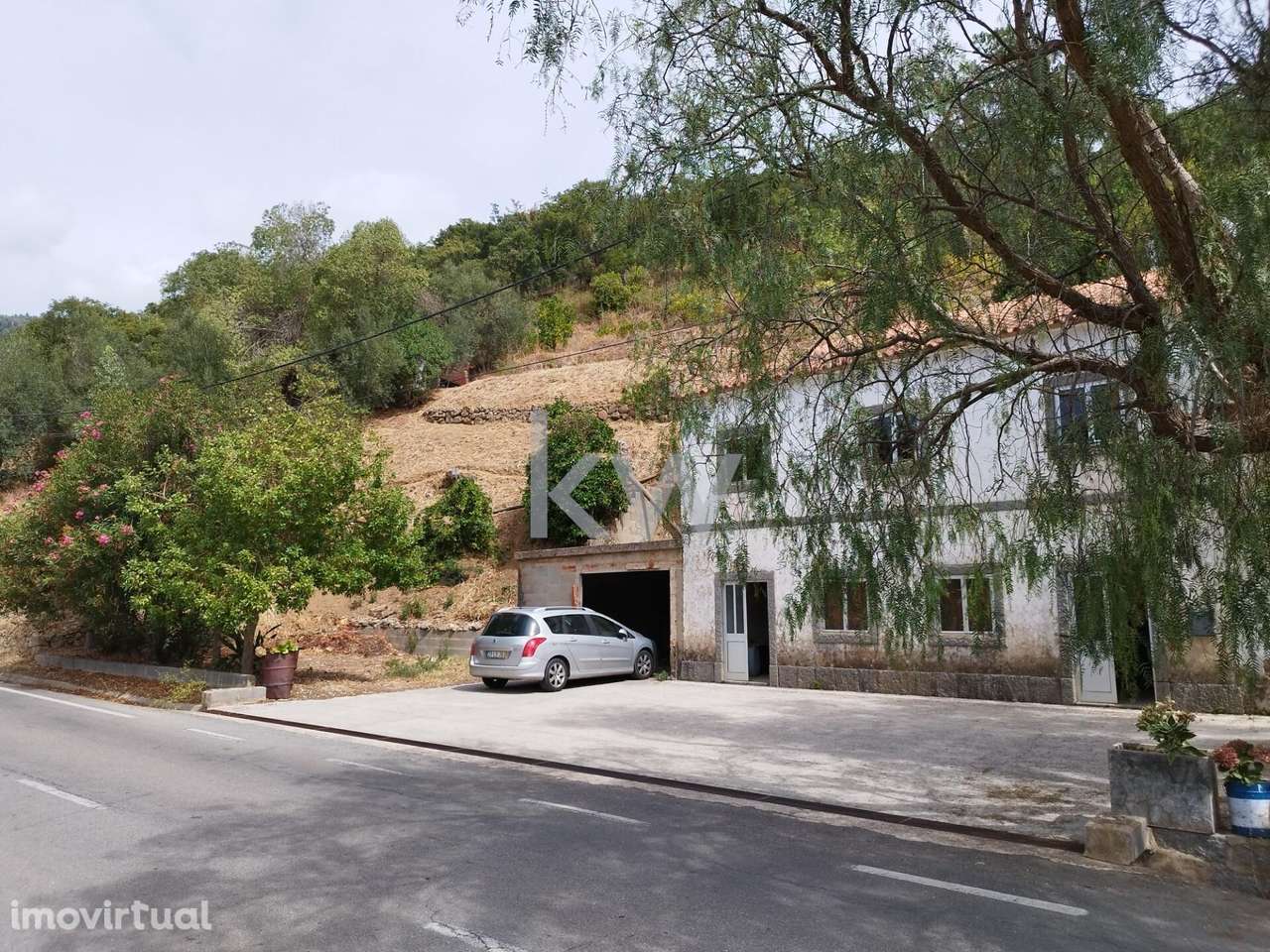 Propriedade com 7160m2 e casa com 2 pisos em Monchique - Grande imagem: 2/48