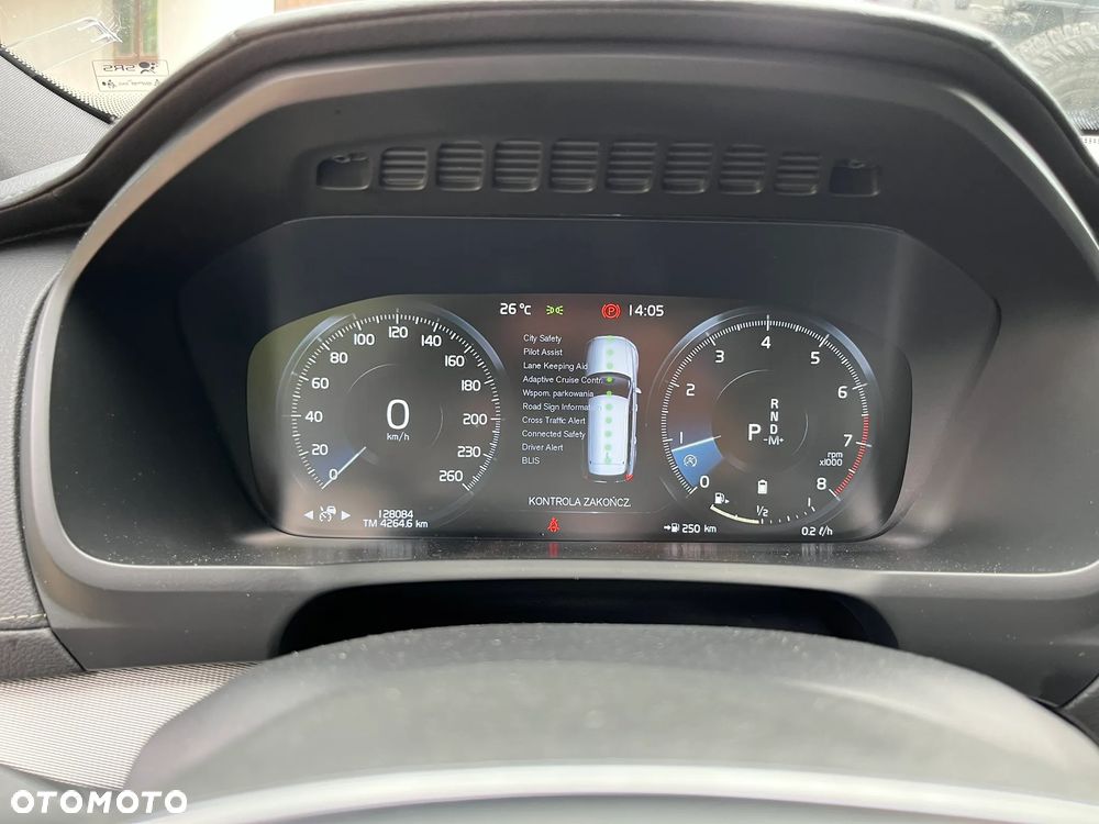 Volvo XC 90 B6 B AWD R-Design 7os - 11