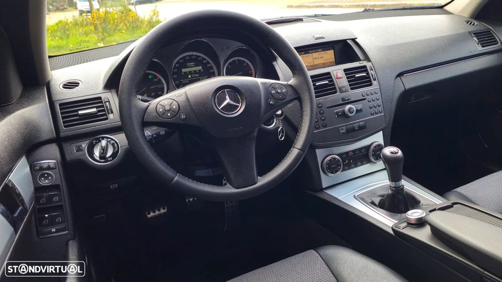 Mercedes-Benz C 250 CDi Avantgarde BlueEfficiency - 38