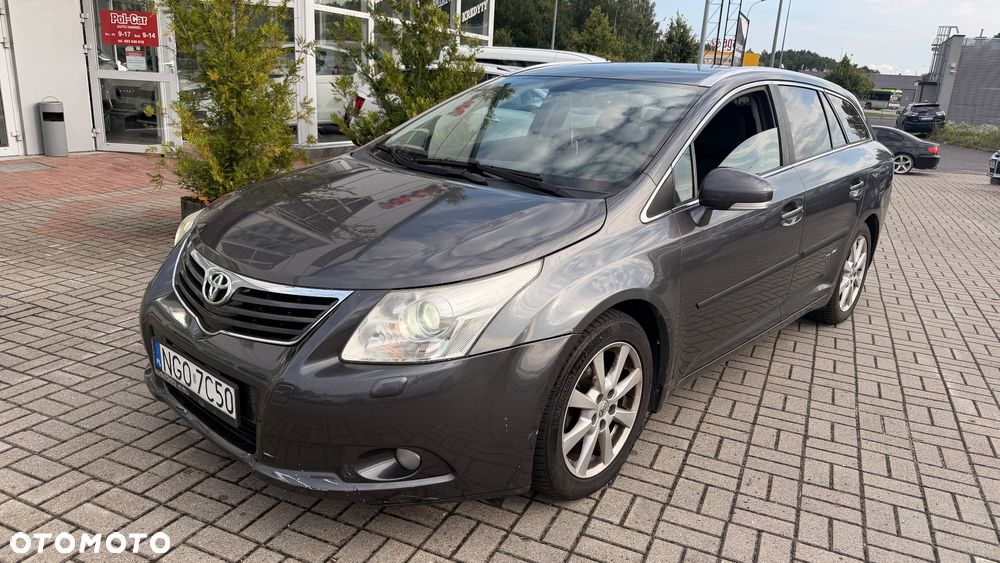 Toyota Avensis - 1