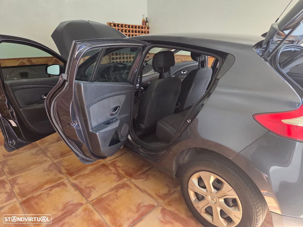 Renault Mégane 1.5 dCi Confort - 16