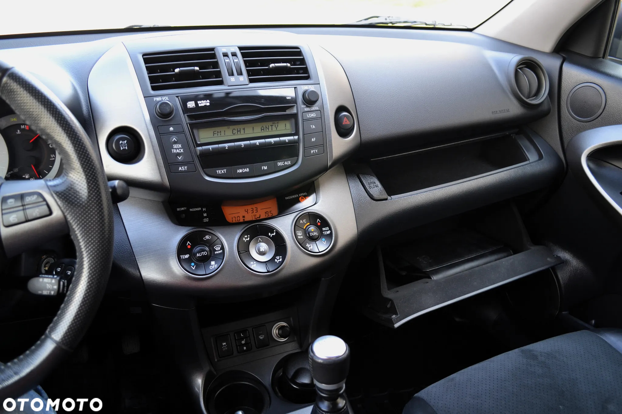 Toyota RAV4 2.0 VVT-i Premium - 15