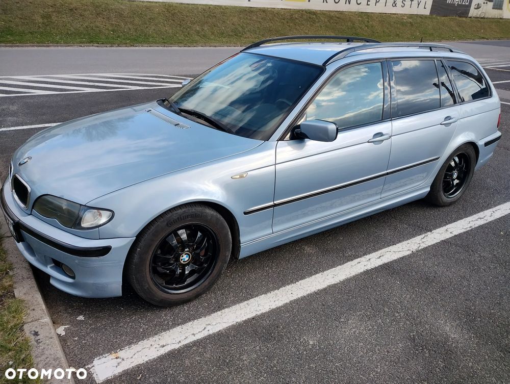 BMW Seria 3 318i - 1