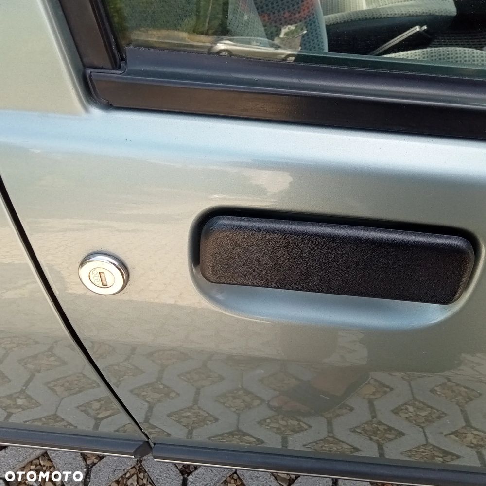 Renault Clio - 8