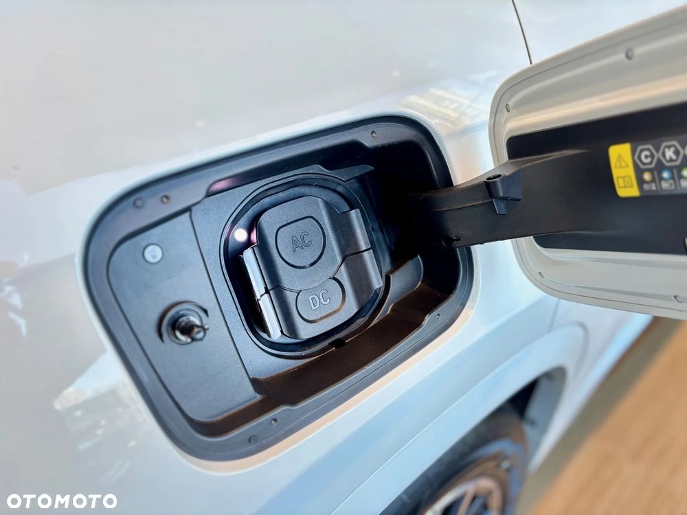 BMW iX1 eDrive20 66.5kWh M Sport Edition - 7