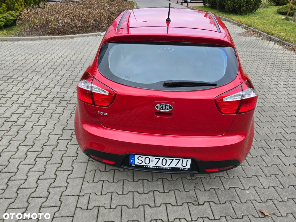 Kia Rio - 12