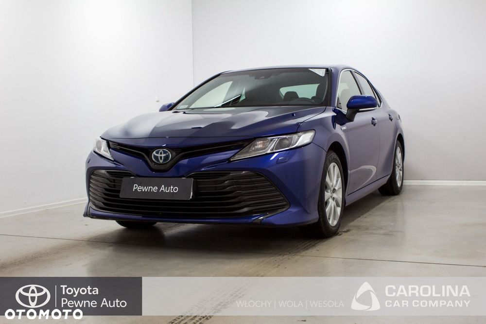 Toyota Camry - 1