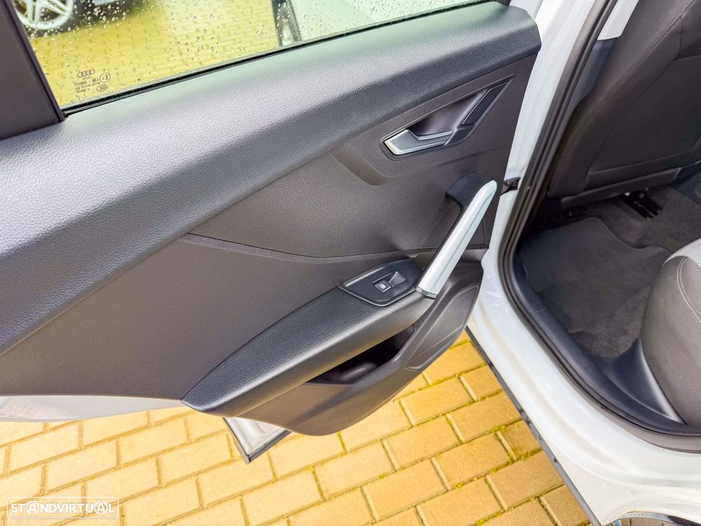 Audi Q2 30 TDI S tronic - 29