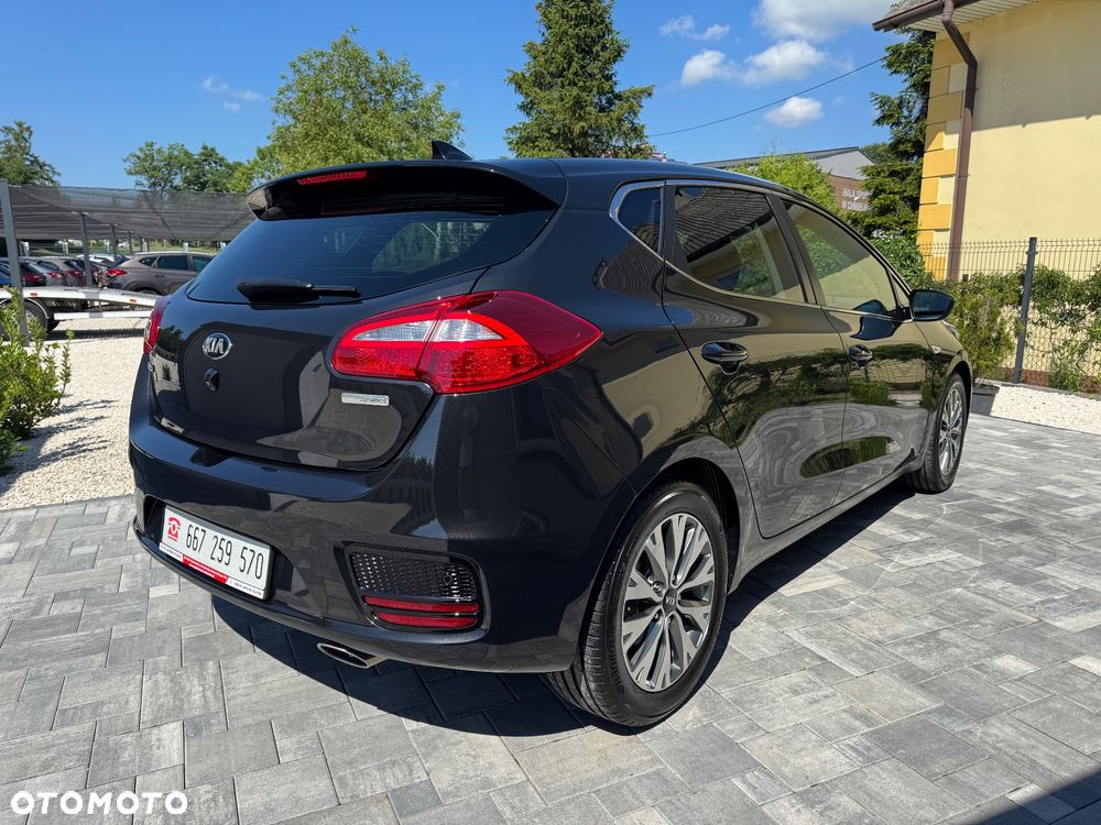 Kia Ceed 1.6 GDI Dream-Team Edition - 6