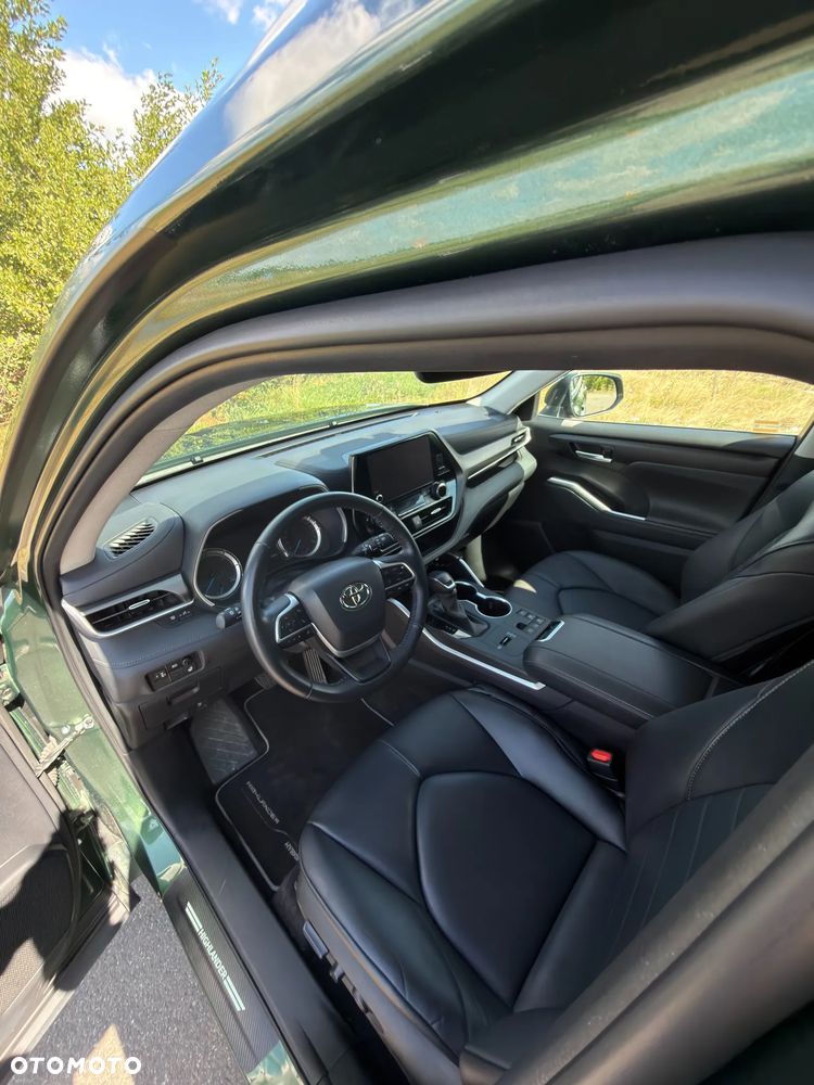 Toyota Highlander 2.5 Hybrid Comfort - 15
