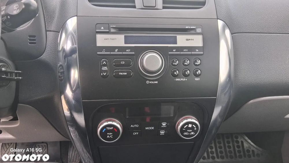Suzuki SX4 1.6 VVT 4x4 Comfort - 17