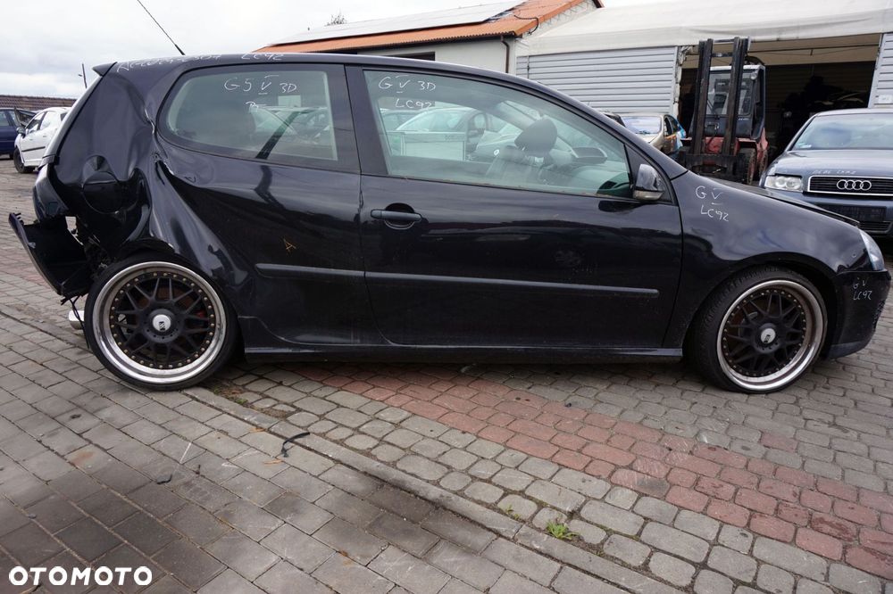 VOLKSWAGEN GOLF V 3D HB 2006 LC9Z 1.4 16V BCA 75KM FXQ CZARNY na części - 6