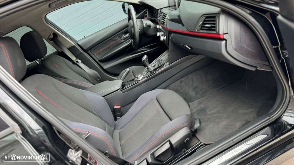 BMW 318 d Sport Line - 8