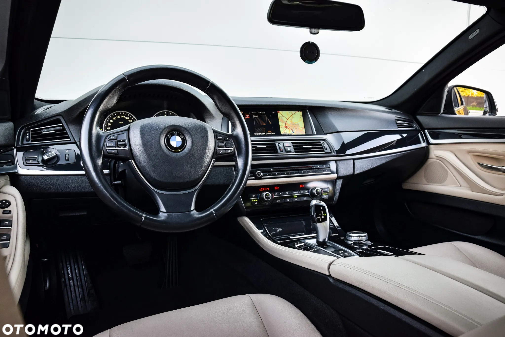 BMW Seria 5 518d Luxury Line sport - 30