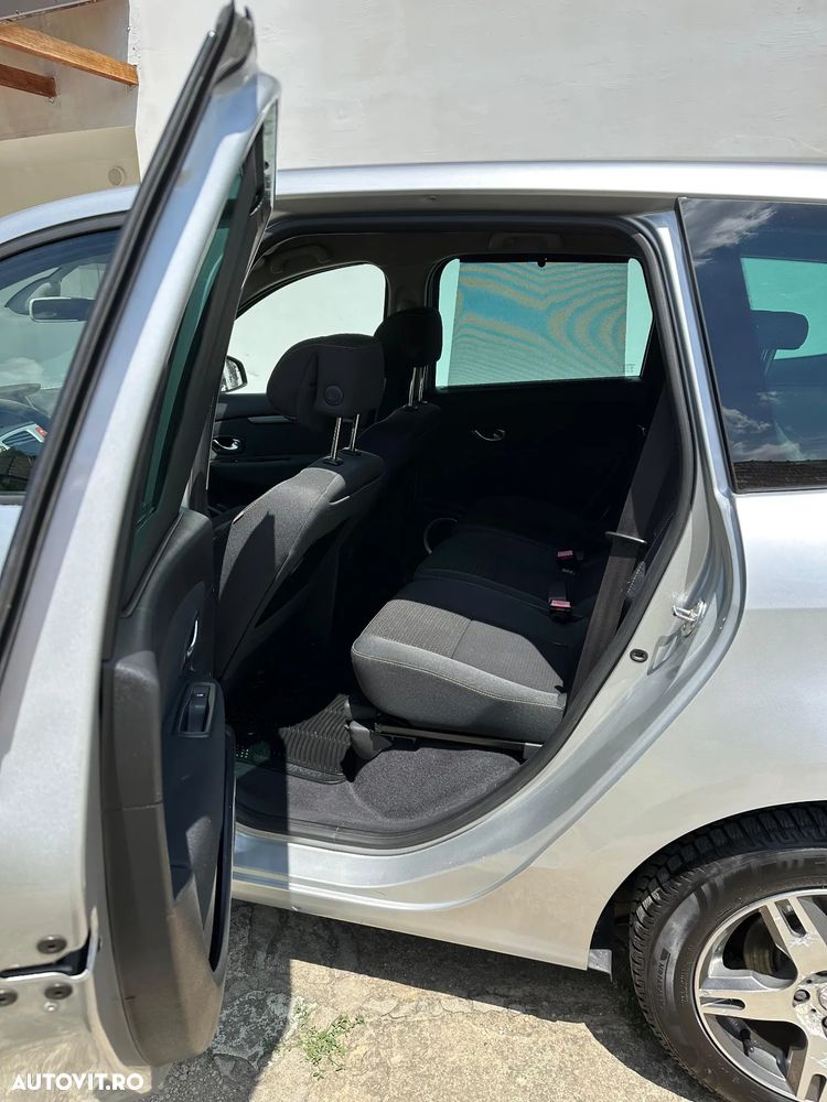 Renault Grand Scenic 1.9dCi Privilege - 9