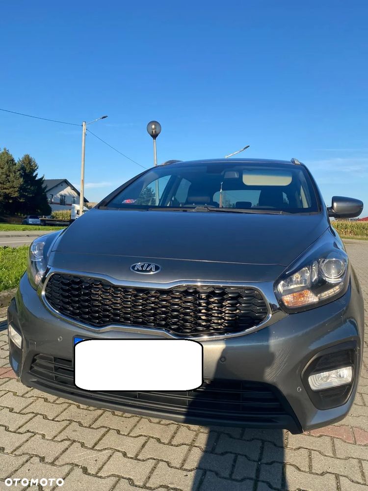 Kia Carens - 9