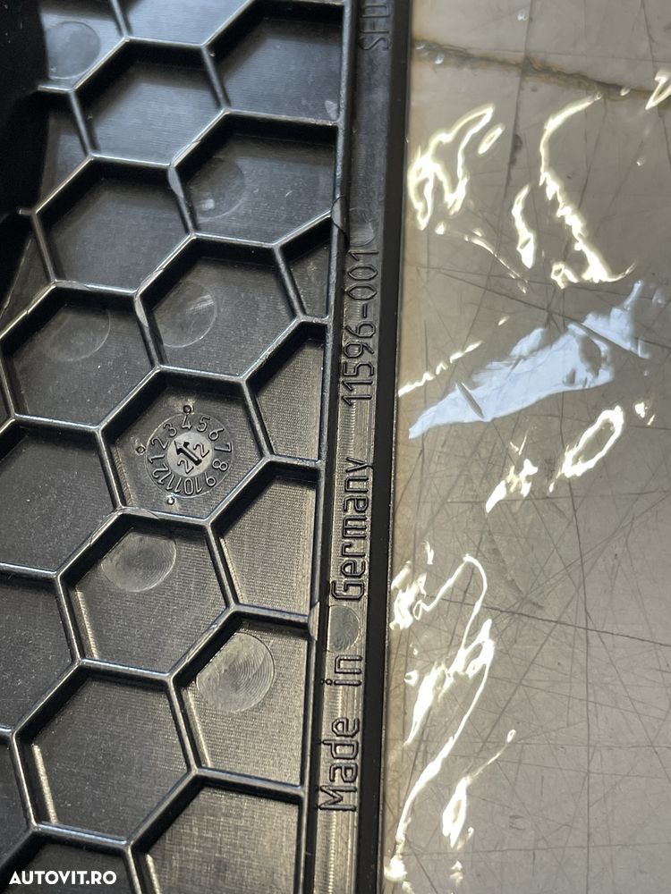 Plasa bord vw golf 8 - 5