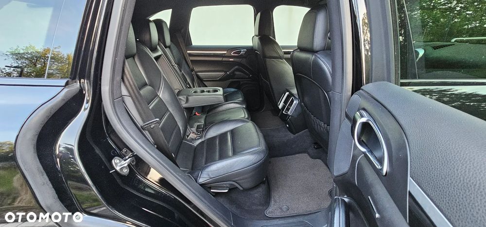 Porsche Cayenne Diesel Platinum Edition - 16